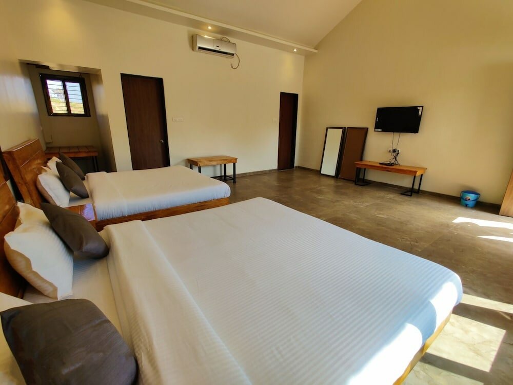 Фото Shrubbery Palms Resort