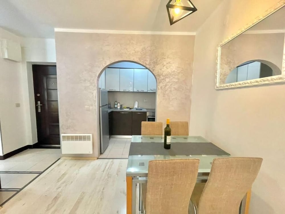 Фото Family Apartment Garden View