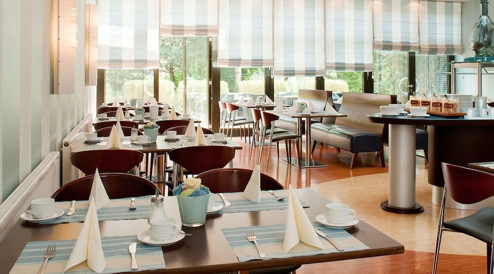 Фото Achat Hotel Regensburg im Park