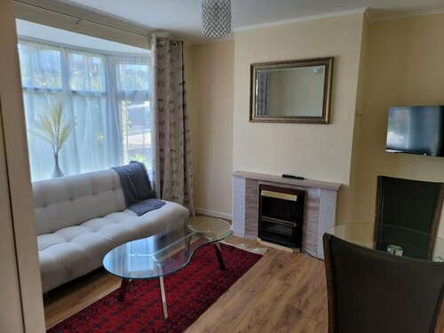 Гостиница Bright & Homely Apartment в Рединге