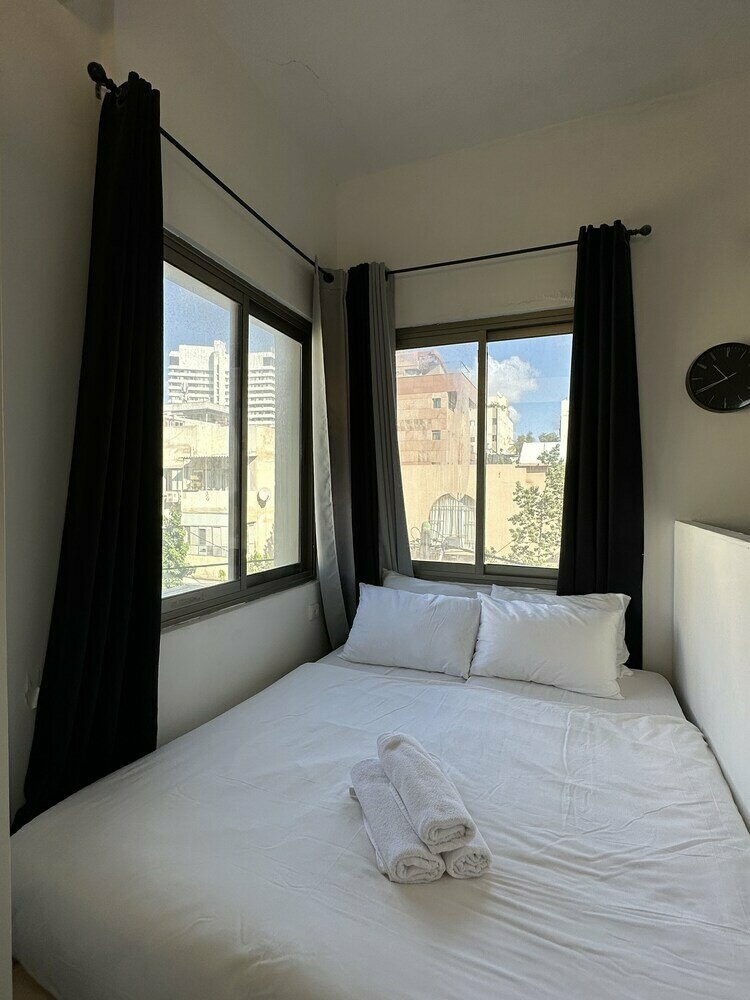Short-term housing rental Ha-Yarkon Thirty Nine, Tel Aviv, photo
