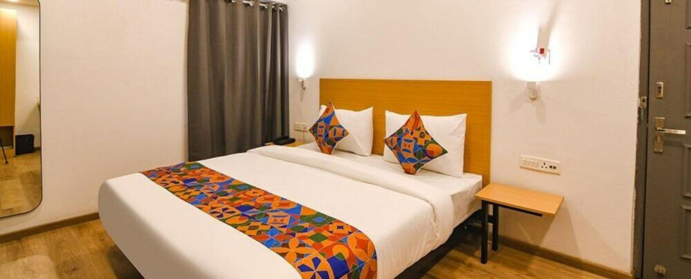 Фото Fabhotel Sayeeda International