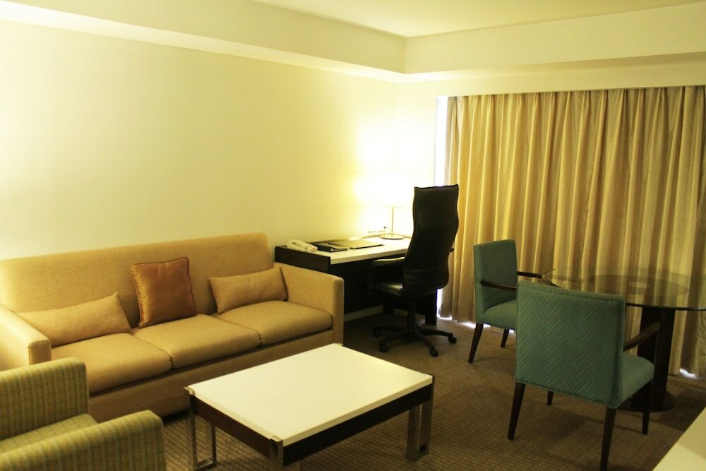 Фото Century Park Hotel