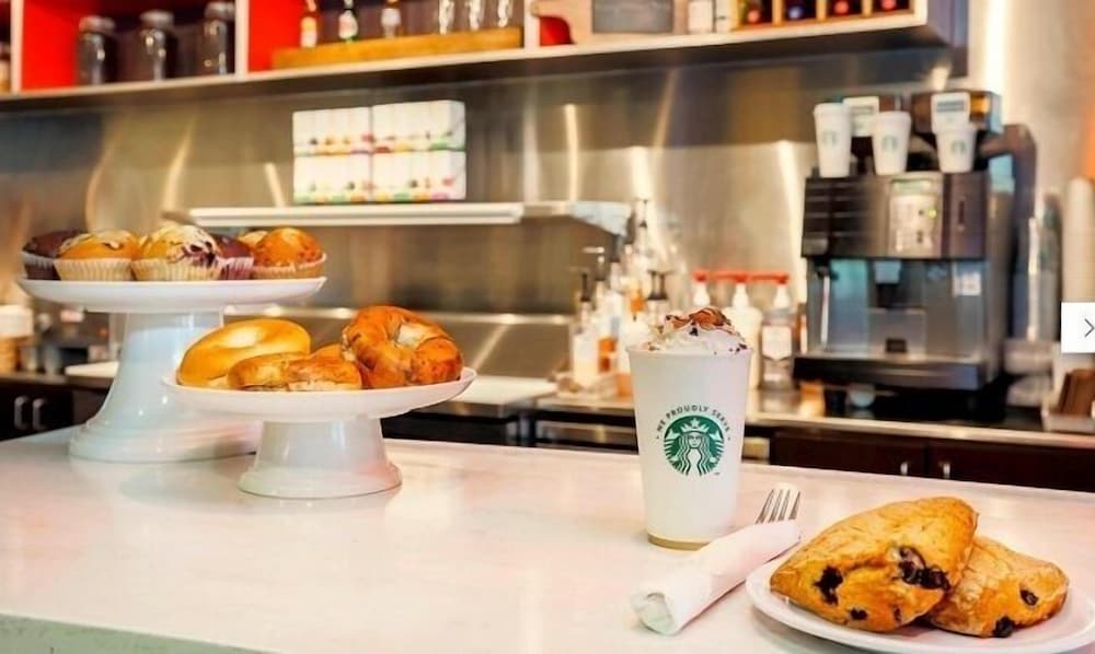 Фото Courtyard by Marriott Concord