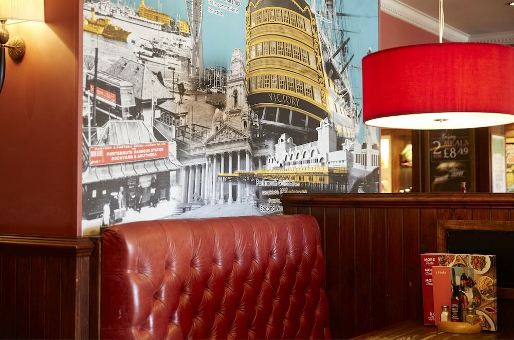 Фото Farmhouse Innlodge by Greene King Inns