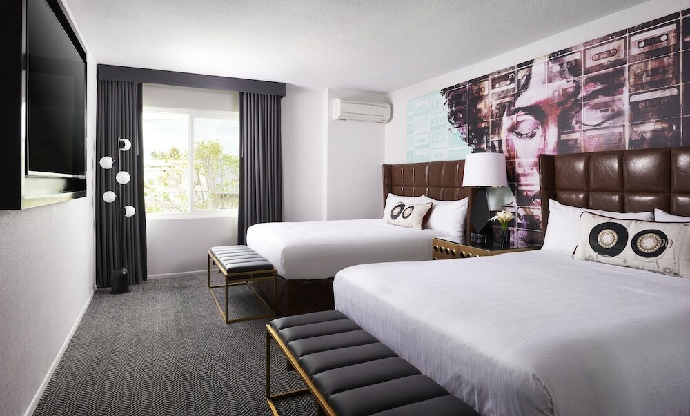 Фото Montrose at Beverly Hills