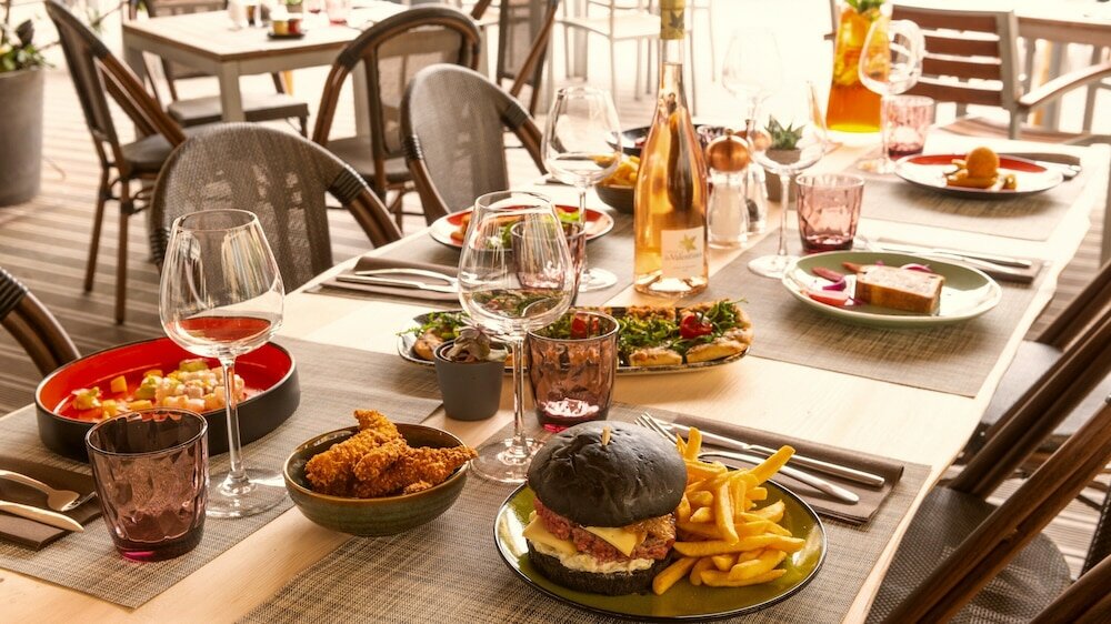 Фото Crowne Plaza Paris Republique