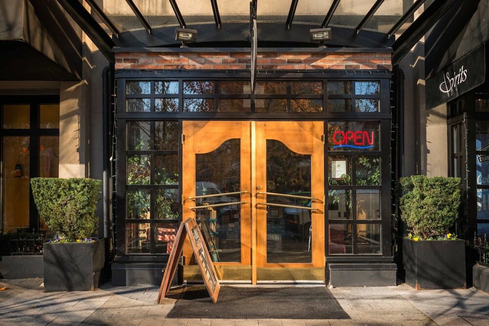 Фото The Sutton Place Hotel Vancouver