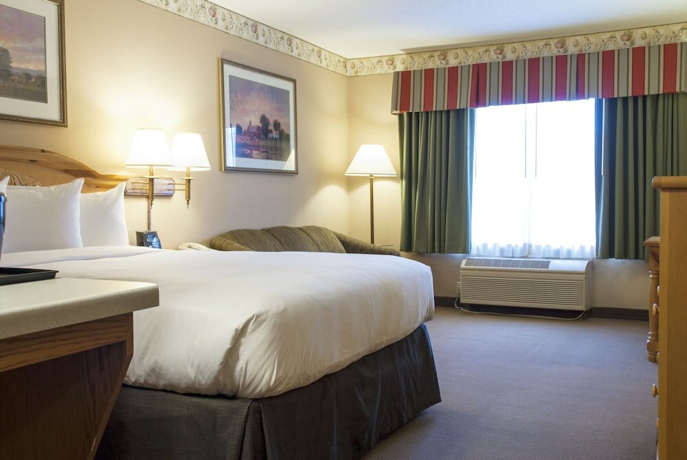 Фото Country Inn & Suites by Radisson, Cedar Falls, Ia