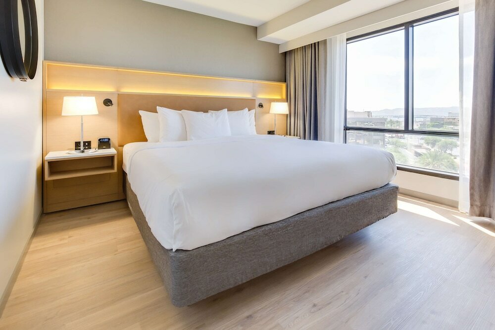 Фото Radisson Hotel Seattle Airport