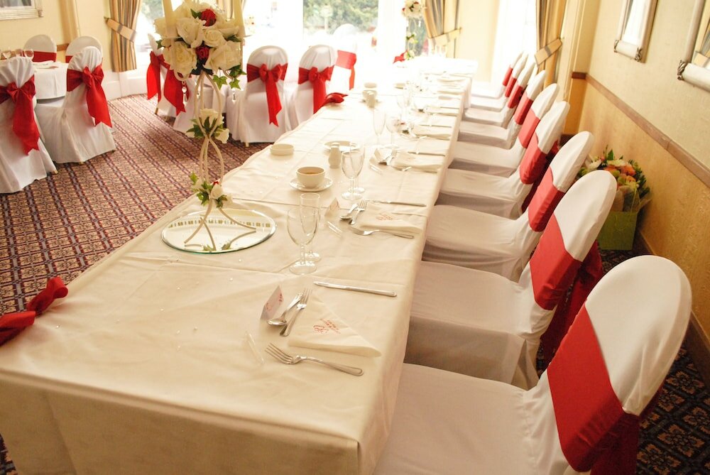 Фото Alma Lodge Hotel