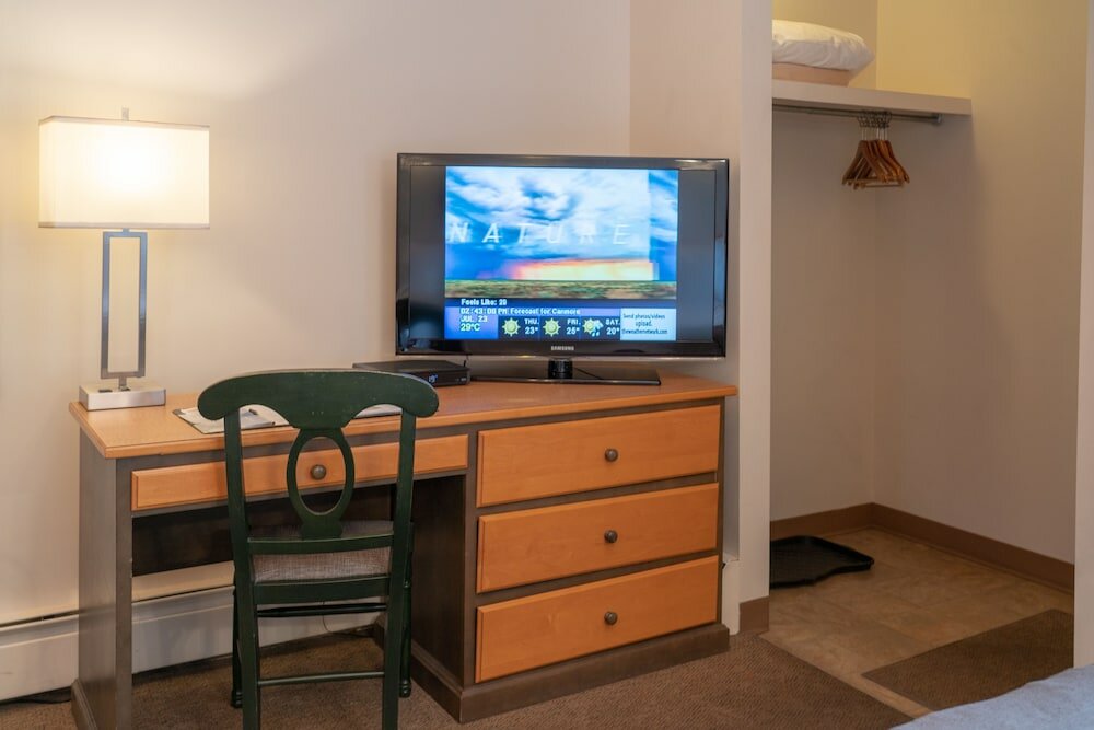 Фото Rocky Mountain Ski Lodge