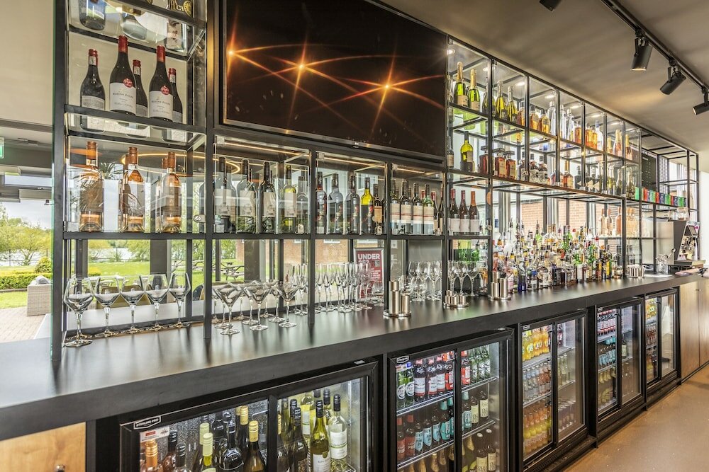 Фото Holiday Inn Basildon