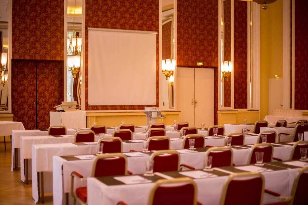 Фото Hotel Chemnitzer Hof