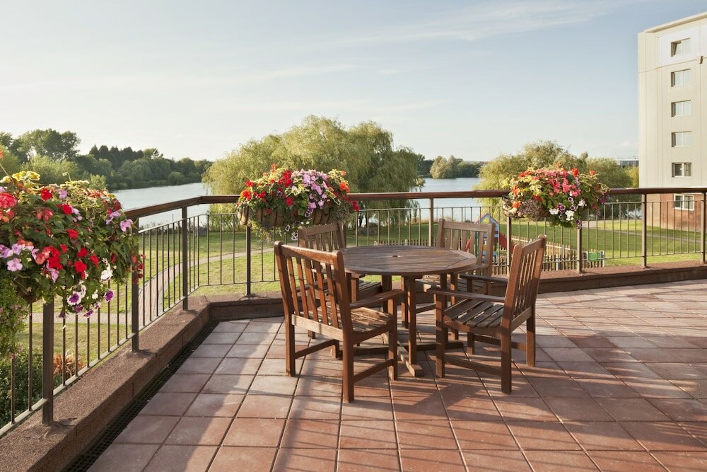 Фото Holiday Inn Basildon