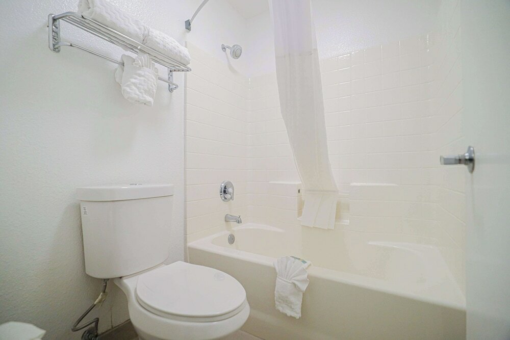 Фото Best Western Heritage Inn