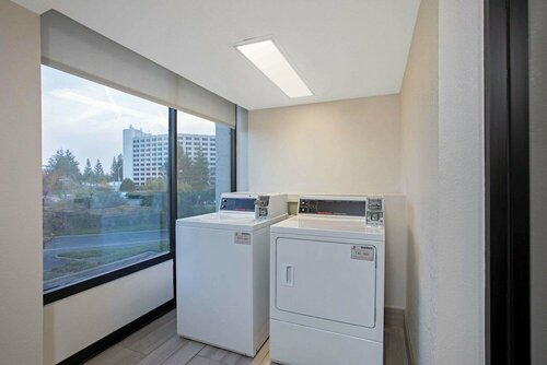Гостиница La Quinta Inn & Suites by Wyndham Rancho Cordova Sacramento в Ранчо Кордове