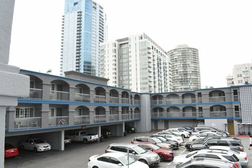 Внешний вид отеля Travelodge by Wyndham Long Beach Convention Center в Лонг-Бич, фото 2