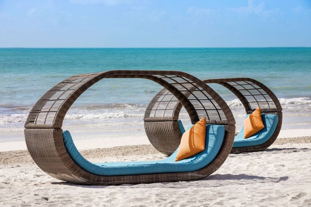 Фото The Reach Key West, Curio Collection by Hilton