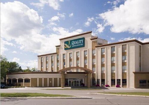 Внешний вид отеля Quality Inn and Suites Winnipeg в Виннипеге, фото 1