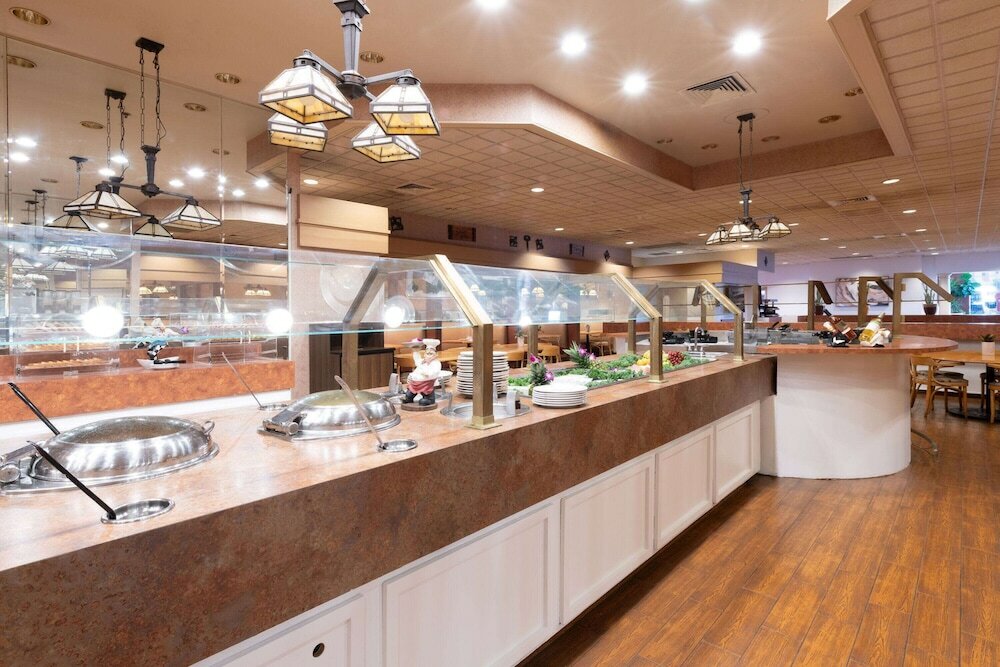 Фото Ramada by Wyndham Kissimmee Gateway