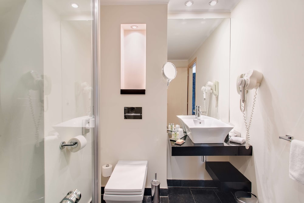 Фото DoubleTree by Hilton Hotel Cluj - City Plaza