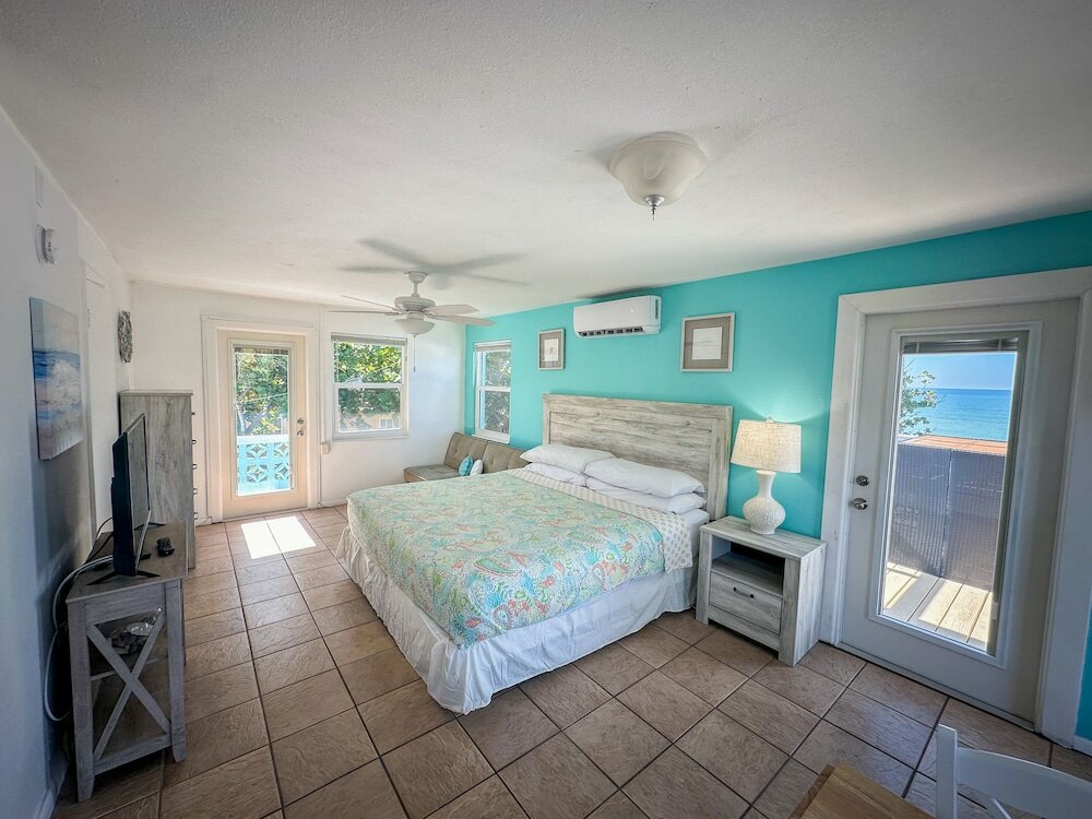 Фото Pearl Beach Inn