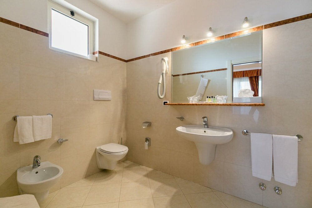 Фото Hotel Continental Wellness & SPA