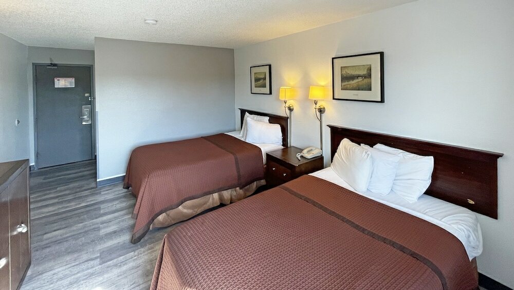 Фото Magnuson Hotel Fort Wayne North – Coliseum