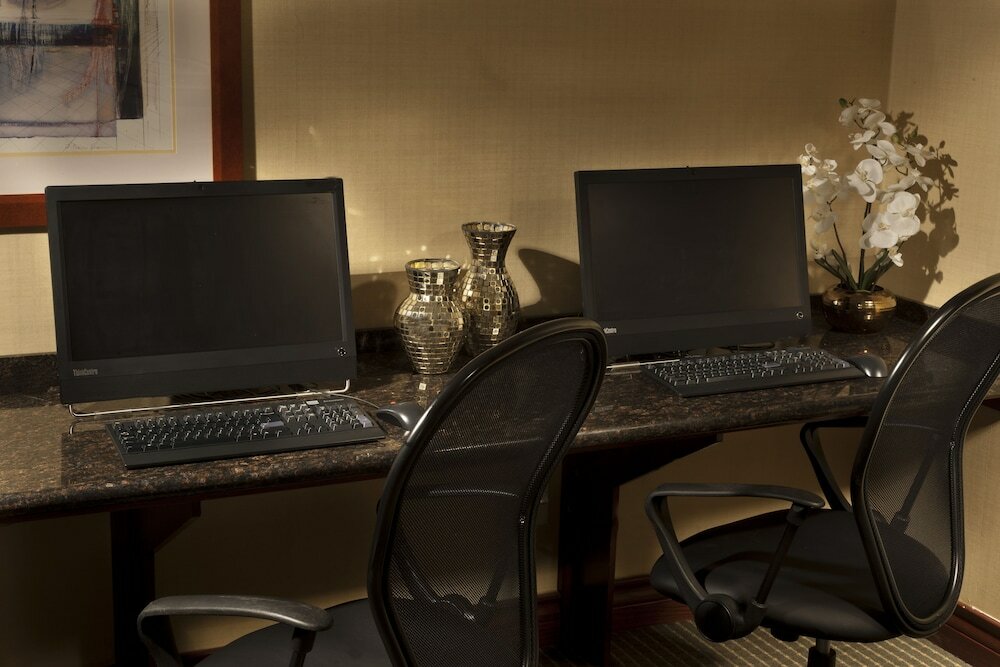 Фото Embassy Suites Lubbock