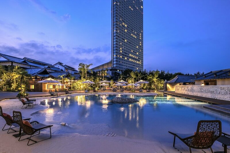 Гостиница Sheraton Grande Ocean Resort в Миядзаки