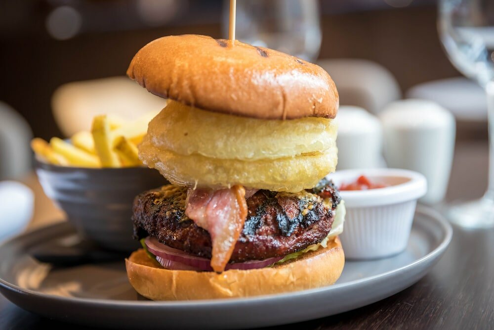 Фото Clayton Hotel Belfast