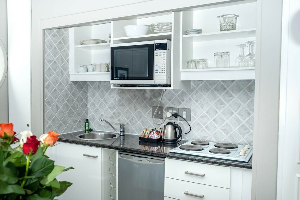 Фото The Bantry Aparthotel by Totalstay