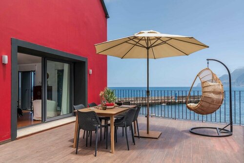 Гостиница Holiday Home by the Sea, Pipas do Avô - Seixal