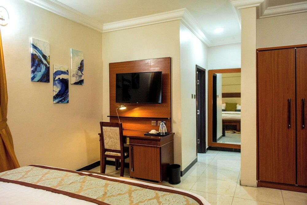 Фото Bon Hotel Hyatti Warri