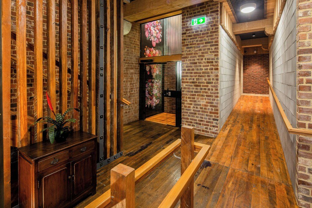 Фото The Thomas Gregg Apartments