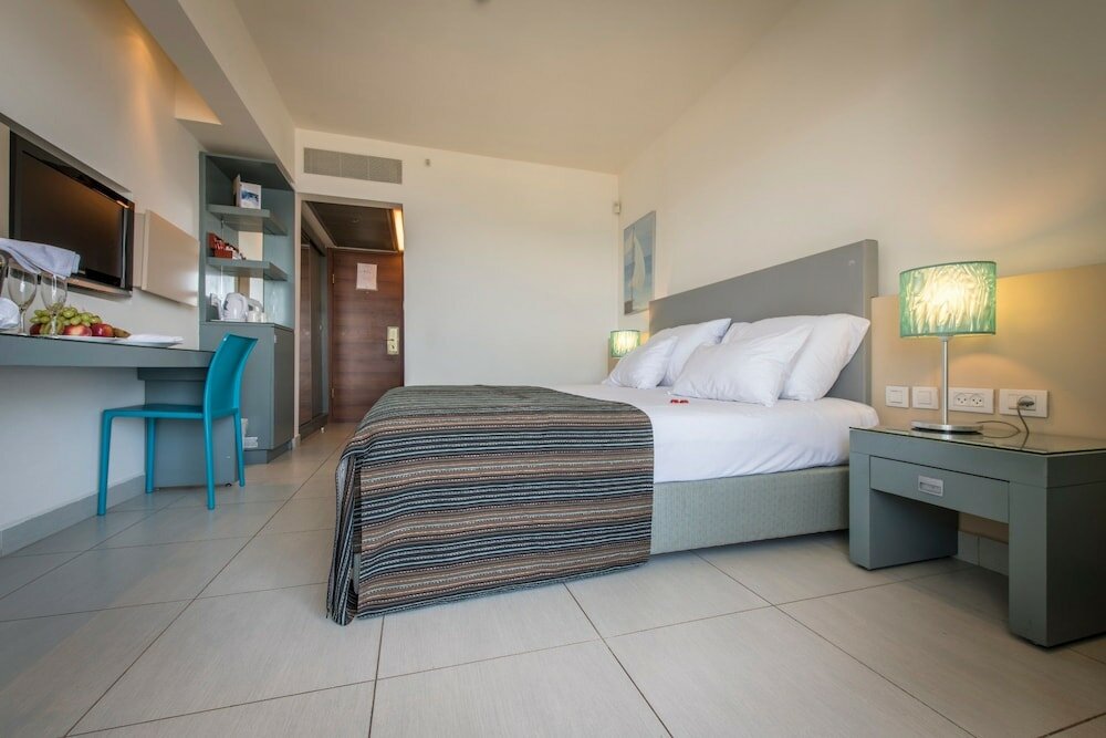 Фото Neptune Eilat by Dan Hotels