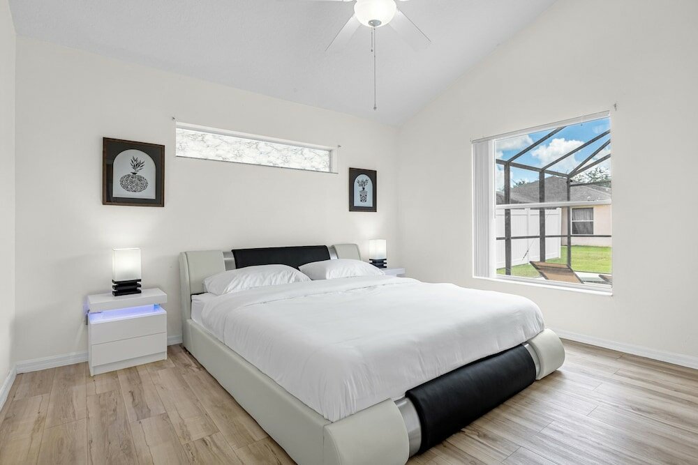 Фото Glamorous House in Disney Area Heated Private Pool