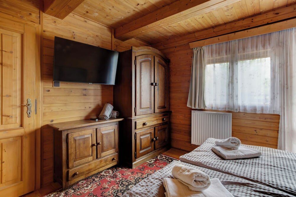 Фото Cottage with pool playground and privacy