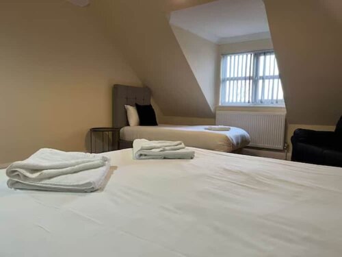Relaxing Airport Rooms
