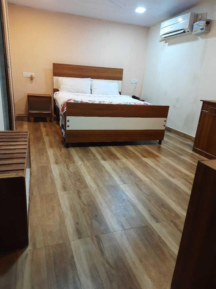 Фото Coral Beach Hotel Candolim