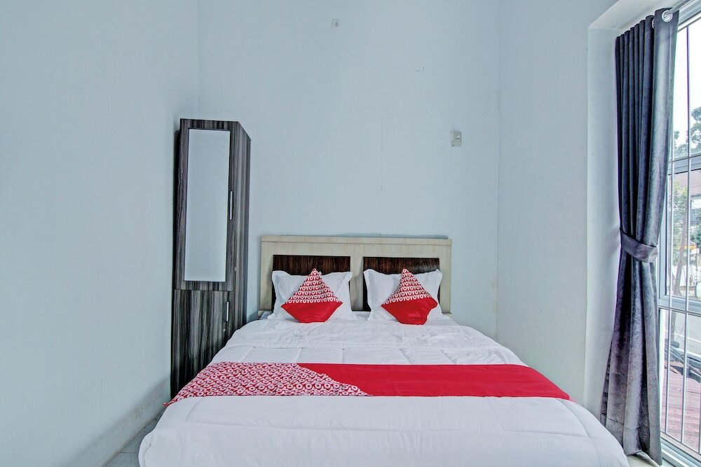 Фото Oyo 92800 Lestari Baru Syariah