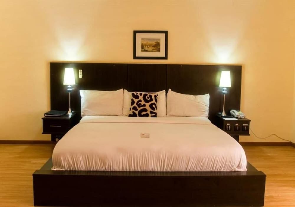 Фото Apartments & Hotels by Qualer Jos