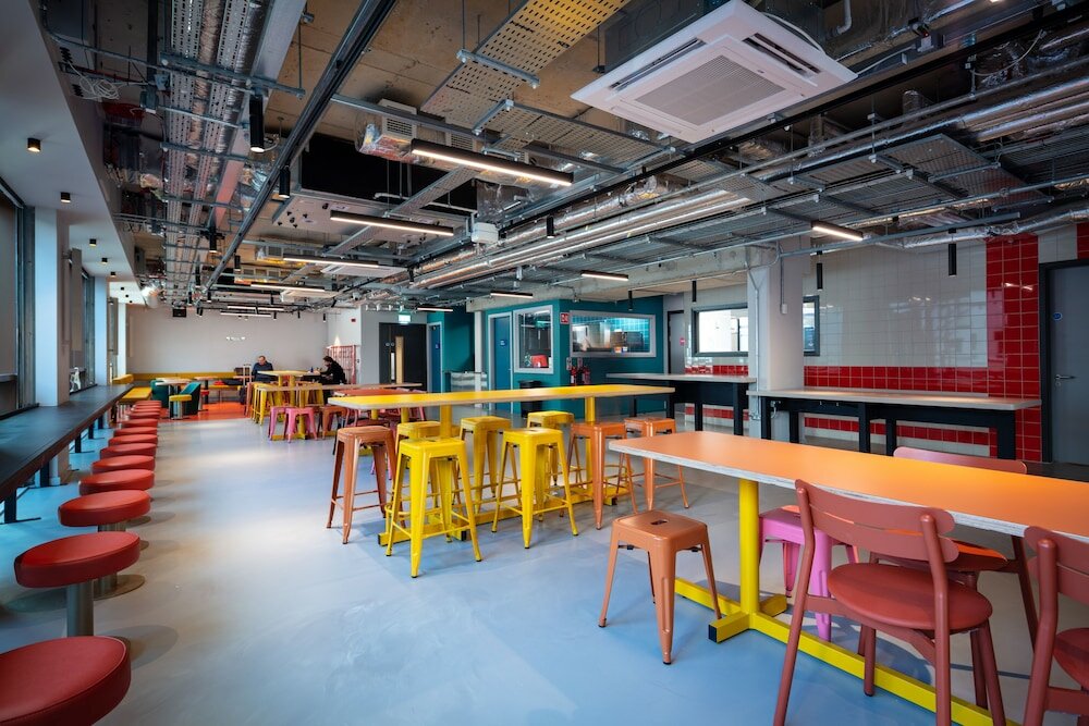 Фото Clink i Lár