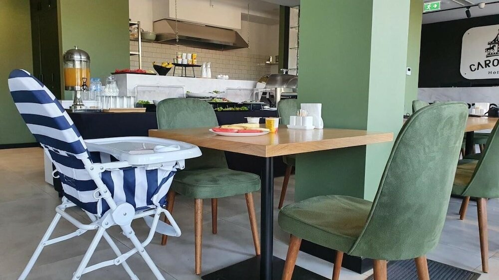 Фото Carousel Hotel