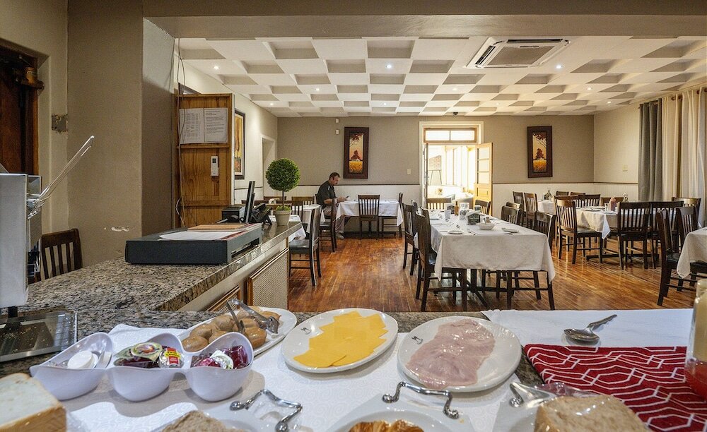 Фото Pofadder Inn by Country Hotels