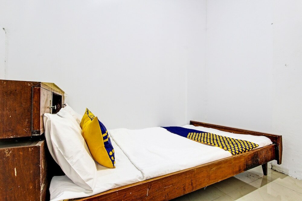 Фото Spot On 92156 Adinda Kost