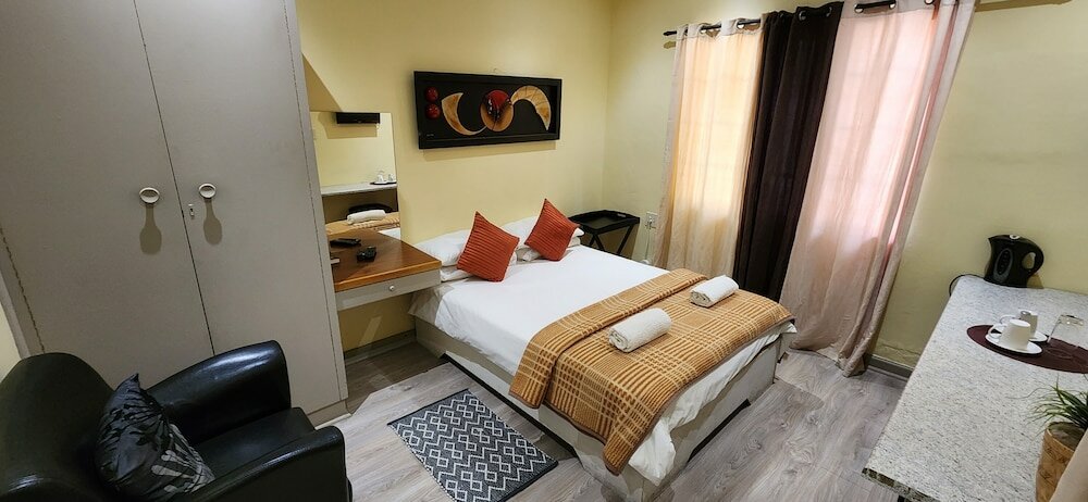 Фото Pofadder Inn by Country Hotels