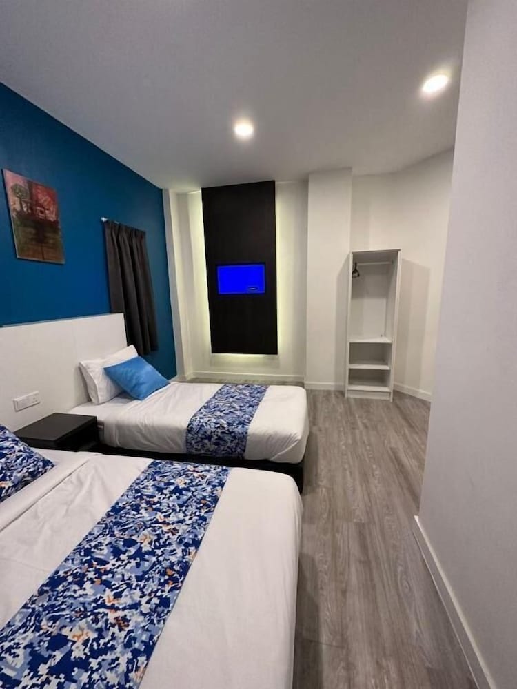 Фото Oyo 90832 Hotel Apsara Temerloh Gateway