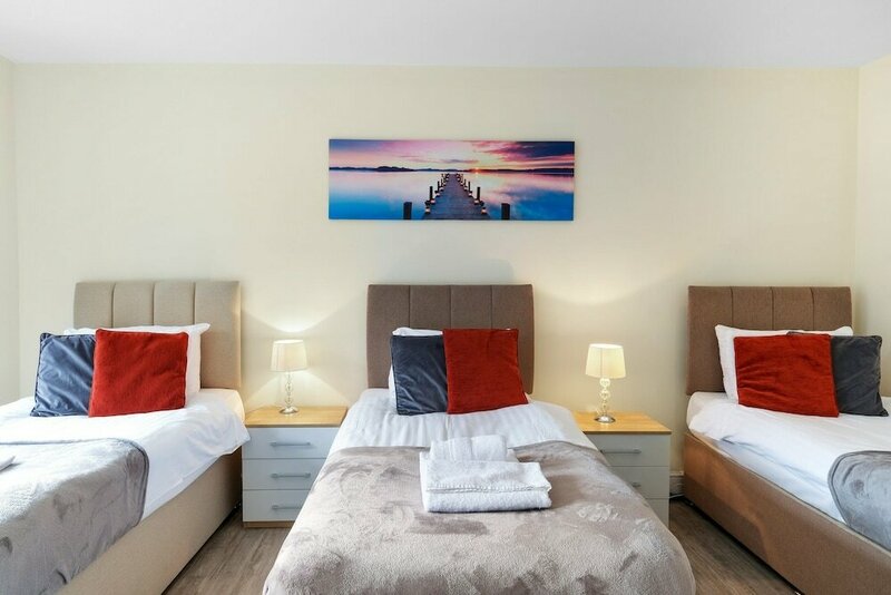 Гостиница The Norfolk Spacious 1 bedroom Apartment в Мейденхеде